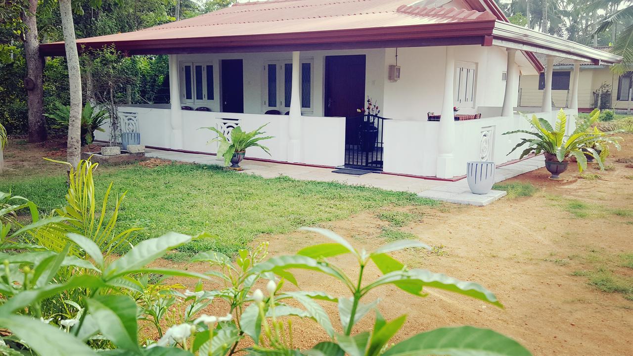 Anura Home Stay Kalutara Bagian luar foto