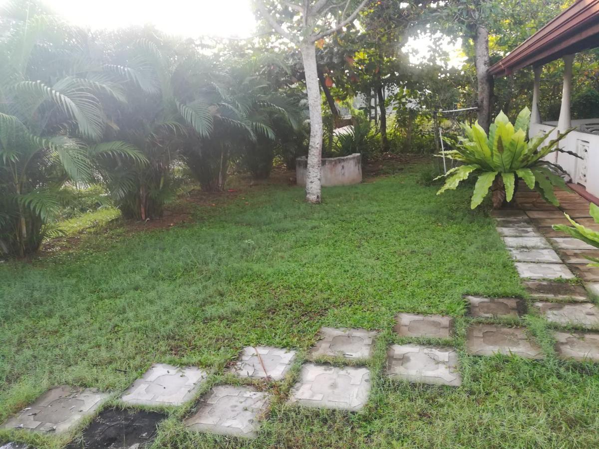 Anura Home Stay Kalutara Bagian luar foto